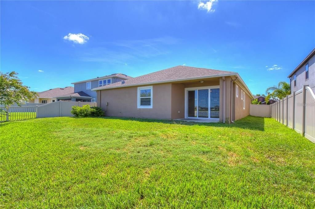 For Rent: $3,100 (4 beds, 2 baths, 2046 Square Feet)