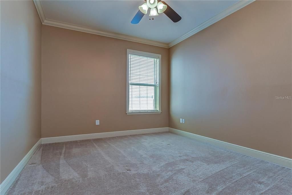 For Rent: $3,100 (4 beds, 2 baths, 2046 Square Feet)