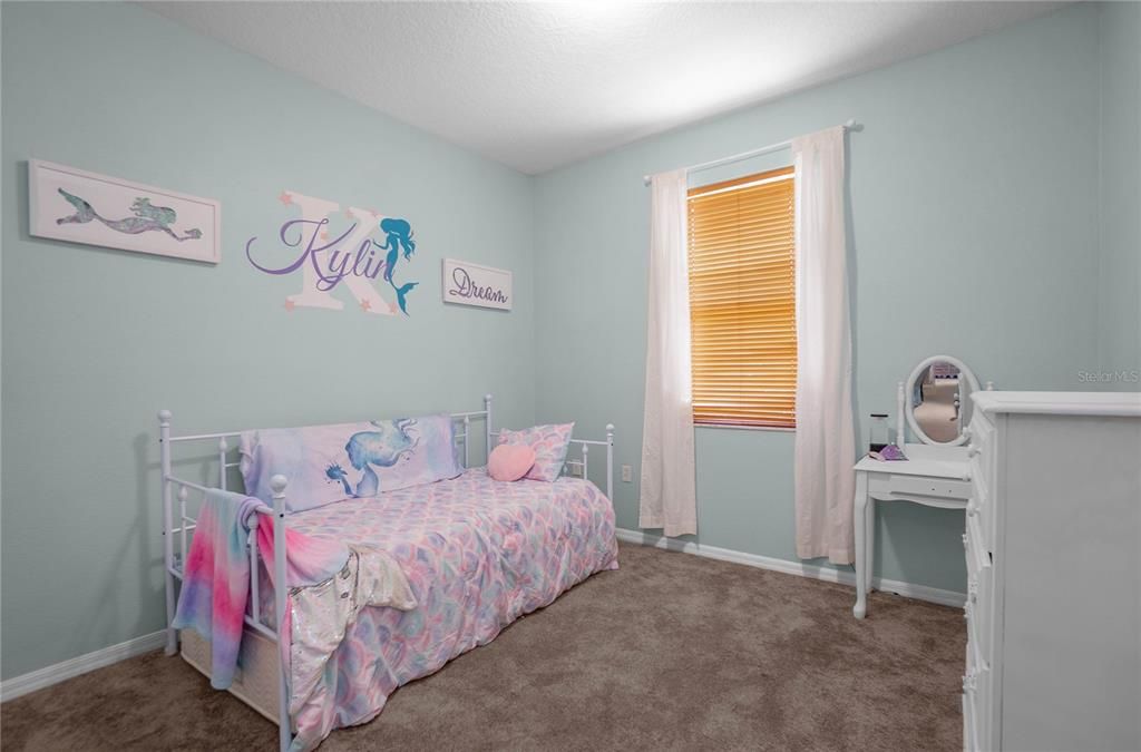En Venta: $373,000 (4 camas, 3 baños, 2264 Pies cuadrados)
