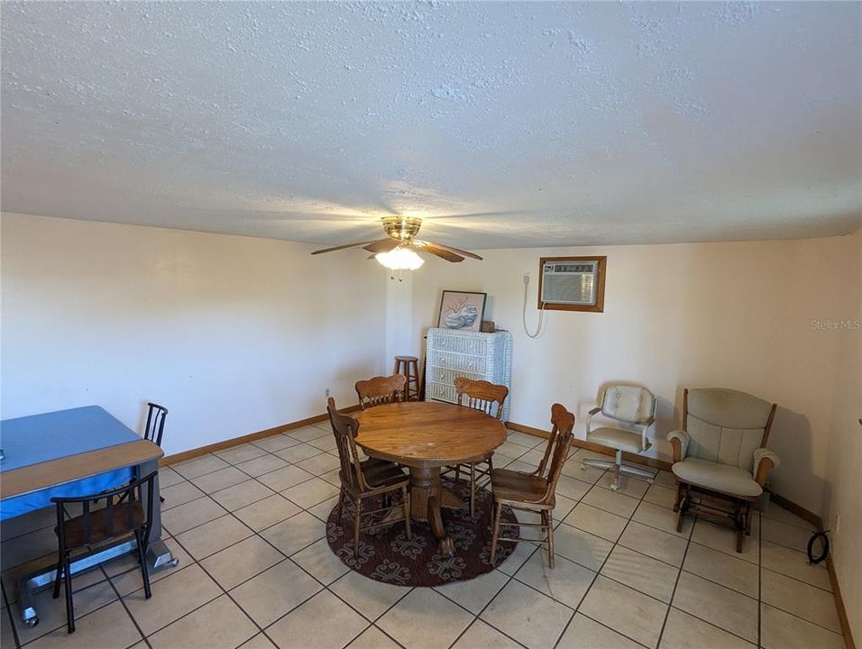 En Venta: $439,000 (5.00 acres)