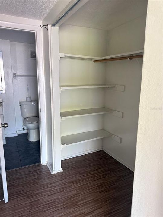 Active With Contract: $129,995 (3 beds, 1 baths, 1283 Square Feet)