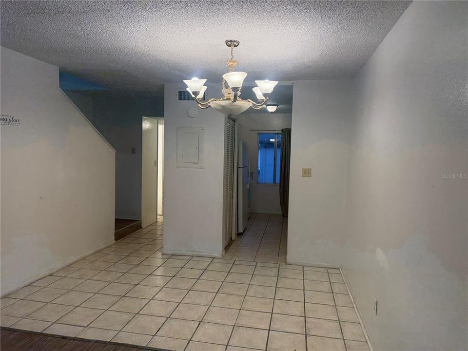 Active With Contract: $129,995 (3 beds, 1 baths, 1283 Square Feet)