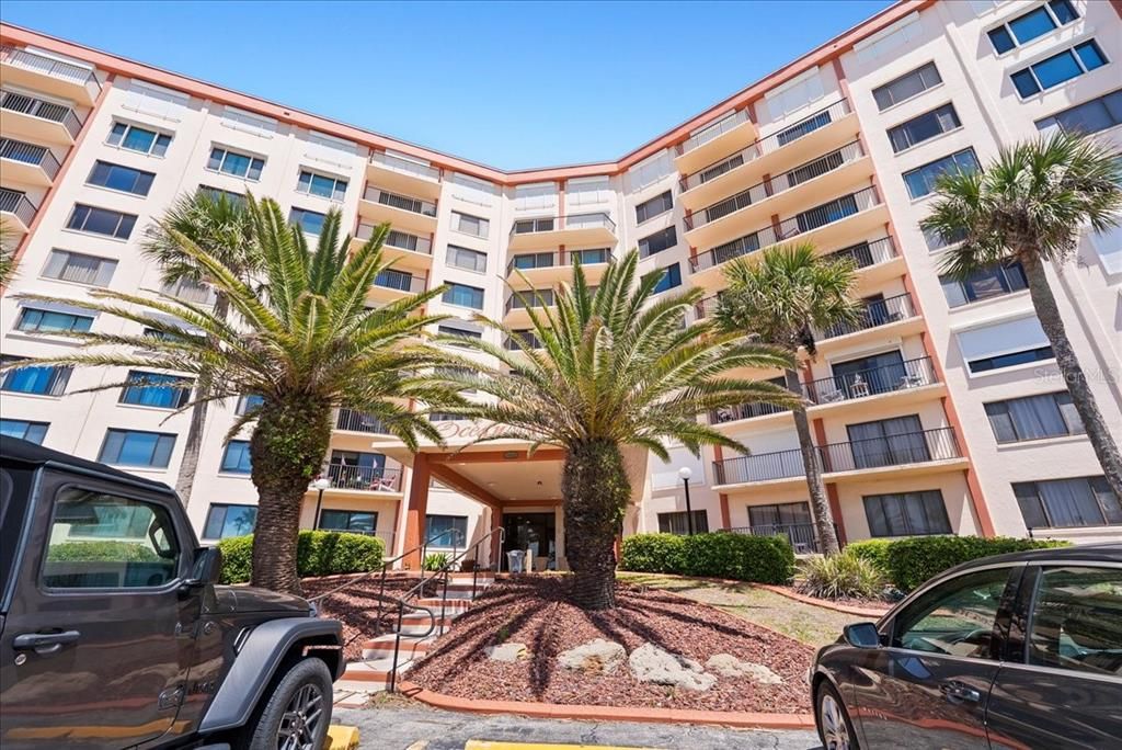 For Sale: $460,000 (2 beds, 2 baths, 1331 Square Feet)