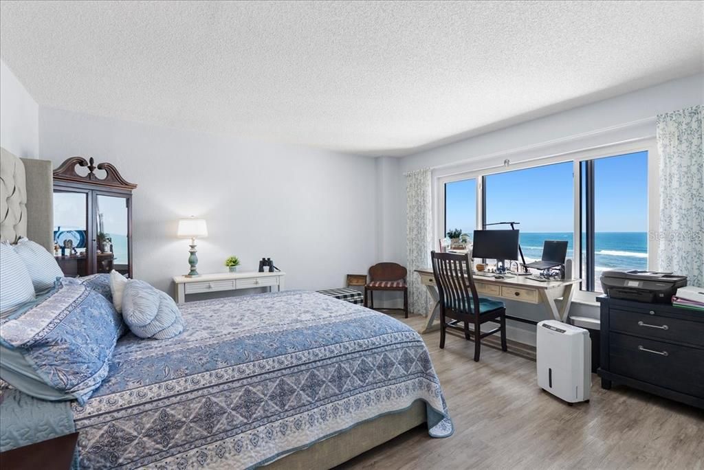For Sale: $460,000 (2 beds, 2 baths, 1331 Square Feet)