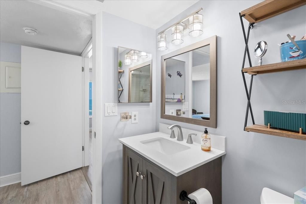 For Sale: $460,000 (2 beds, 2 baths, 1331 Square Feet)