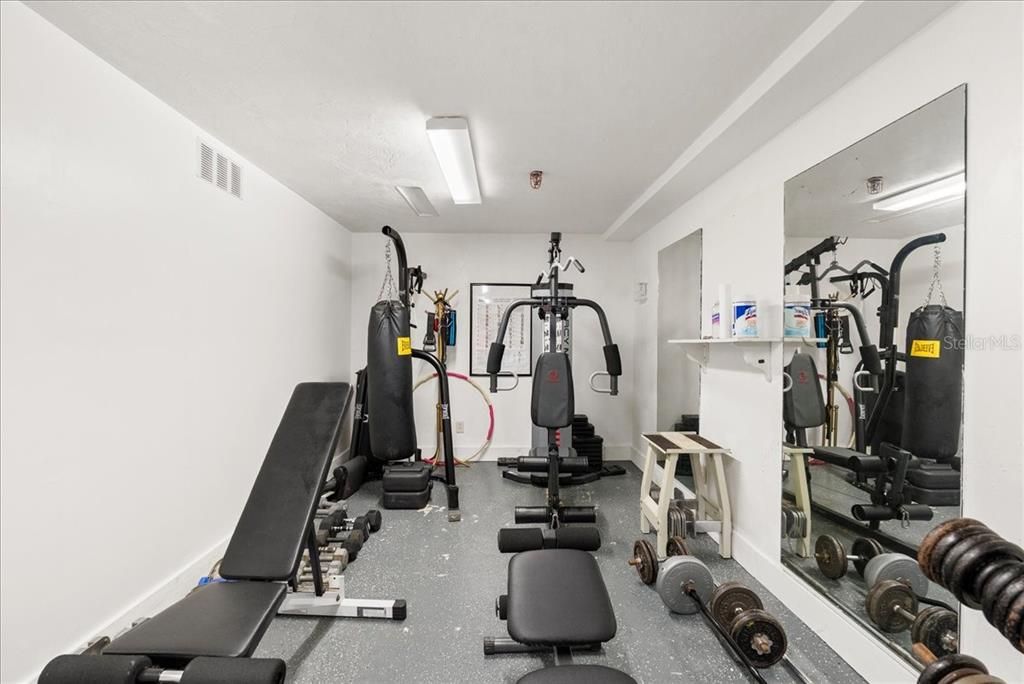 For Sale: $460,000 (2 beds, 2 baths, 1331 Square Feet)
