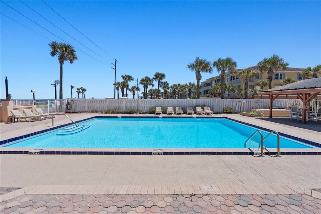 For Sale: $460,000 (2 beds, 2 baths, 1331 Square Feet)