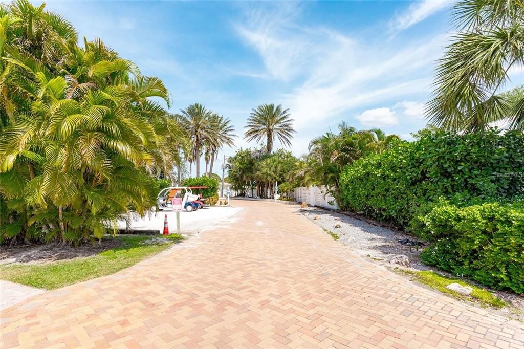 For Sale: $980,000 (4 beds, 3 baths, 1766 Square Feet)