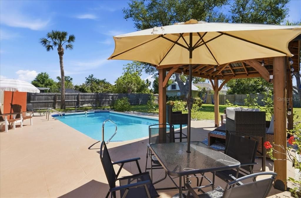 For Sale: $980,000 (4 beds, 3 baths, 1766 Square Feet)