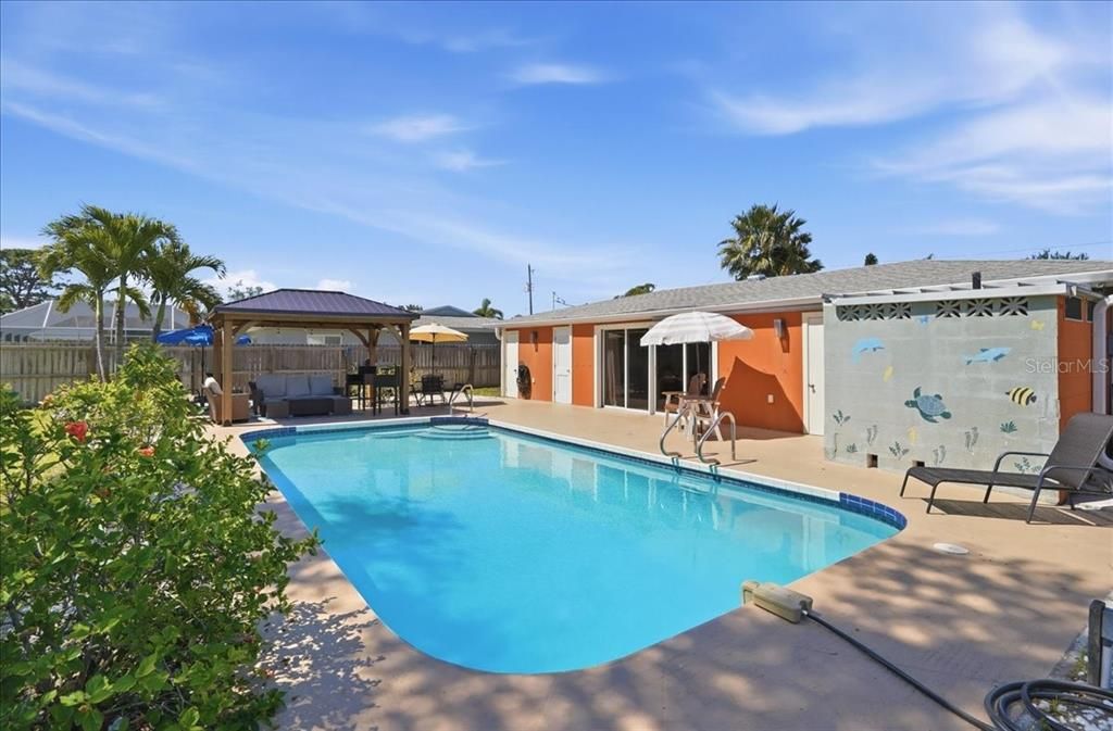 For Sale: $980,000 (4 beds, 3 baths, 1766 Square Feet)