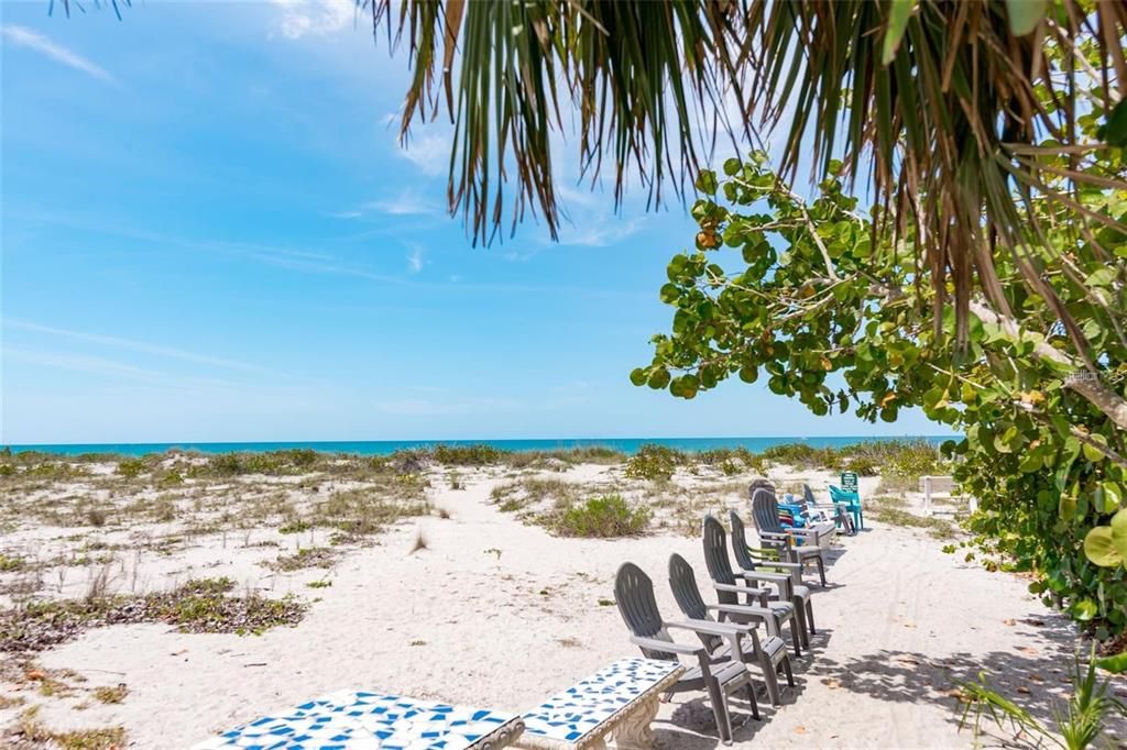 For Sale: $980,000 (4 beds, 3 baths, 1766 Square Feet)