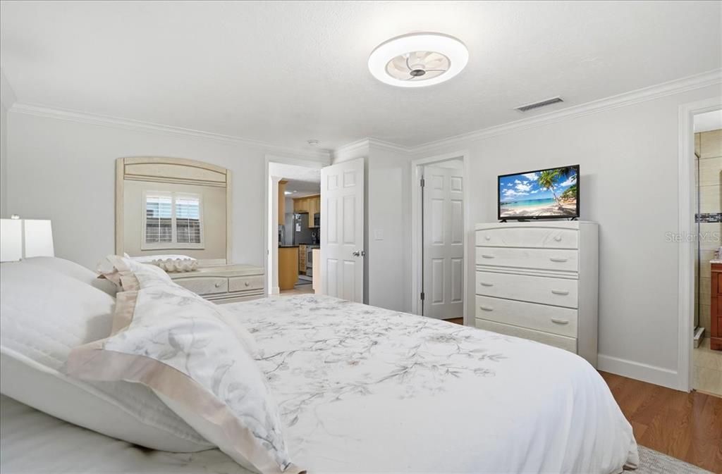 For Sale: $980,000 (4 beds, 3 baths, 1766 Square Feet)