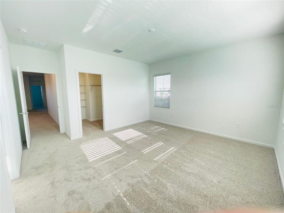 En Renta: $2,950 (4 camas, 2 baños, 2071 Pies cuadrados)
