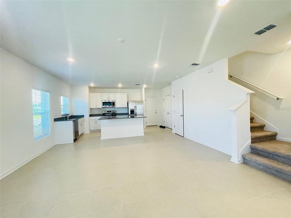 En Renta: $2,950 (4 camas, 2 baños, 2071 Pies cuadrados)