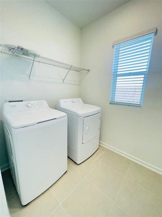 En Renta: $2,950 (4 camas, 2 baños, 2071 Pies cuadrados)