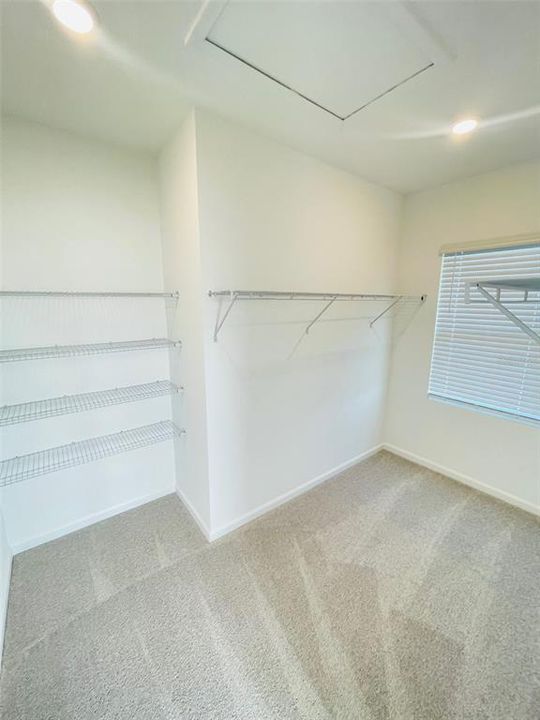 En Renta: $2,950 (4 camas, 2 baños, 2071 Pies cuadrados)