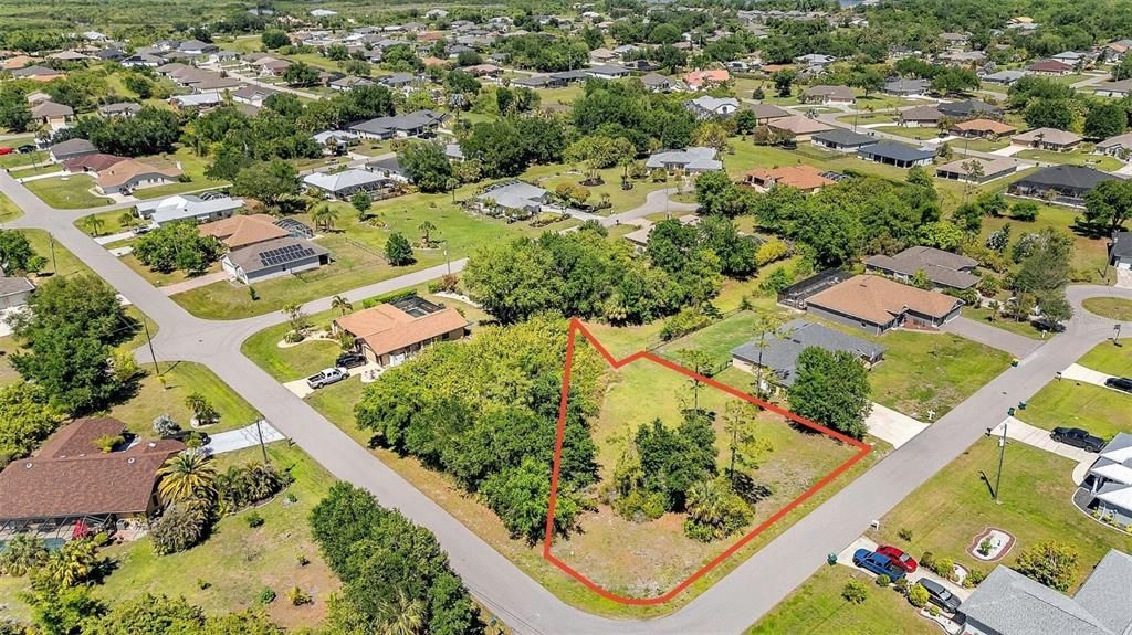 En Venta: $47,000 (0.32 acres)