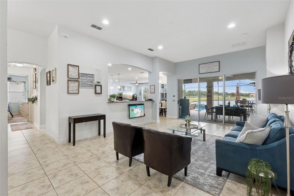 En Venta: $675,000 (5 camas, 4 baños, 2934 Pies cuadrados)