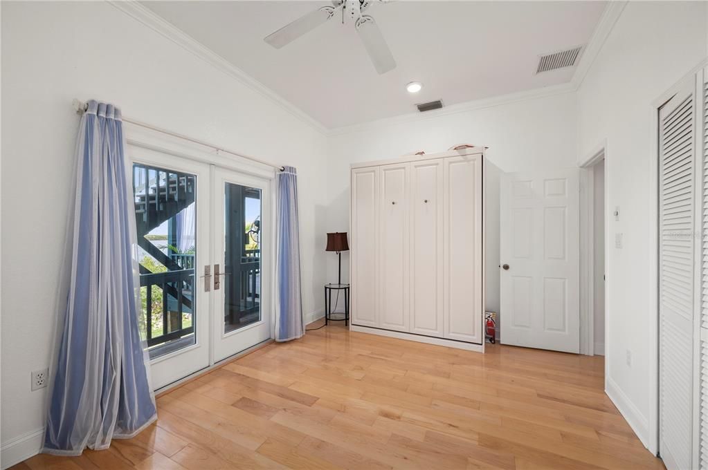 For Sale: $1,225,000 (3 beds, 2 baths, 1690 Square Feet)