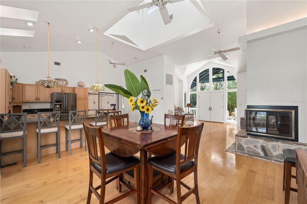 For Sale: $1,225,000 (3 beds, 2 baths, 1690 Square Feet)