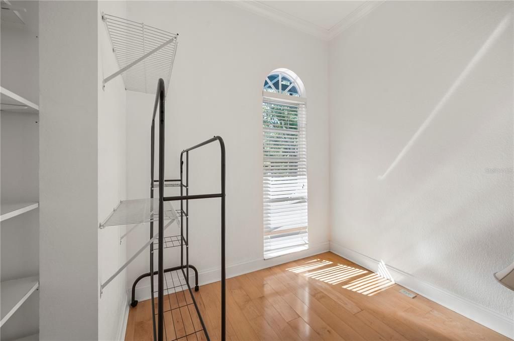 For Sale: $1,225,000 (3 beds, 2 baths, 1690 Square Feet)