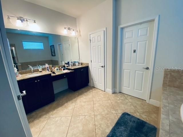 Active With Contract: $3,595 (4 beds, 3 baths, 2618 Square Feet)