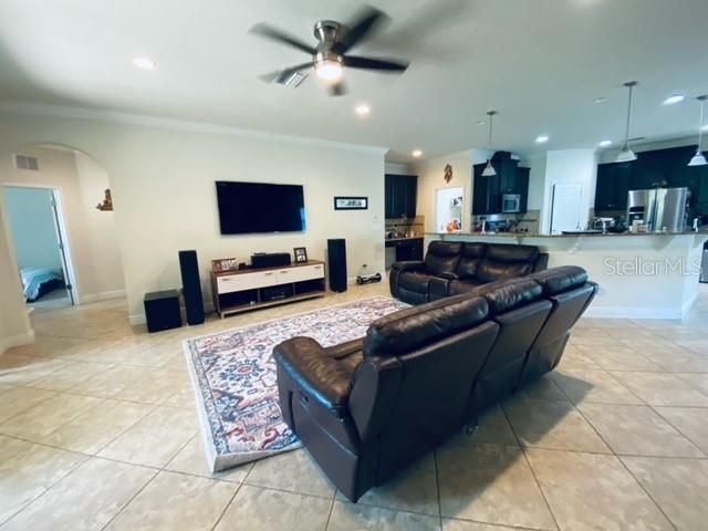 Active With Contract: $3,595 (4 beds, 3 baths, 2618 Square Feet)