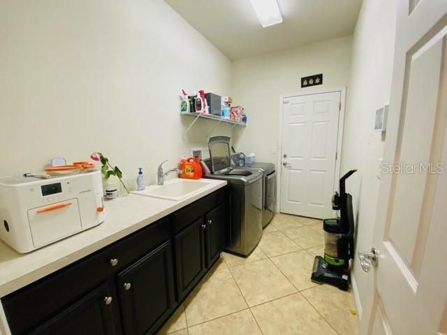 Active With Contract: $3,595 (4 beds, 3 baths, 2618 Square Feet)