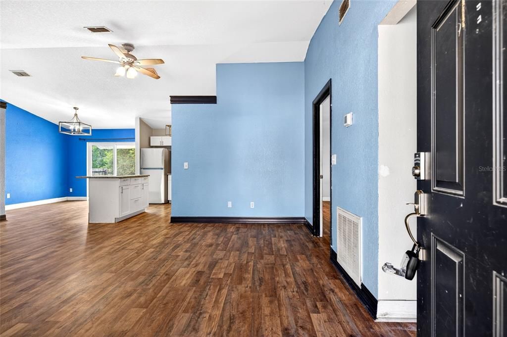 Active With Contract: $239,900 (4 beds, 2 baths, 1430 Square Feet)