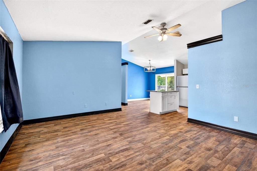 Active With Contract: $239,900 (4 beds, 2 baths, 1430 Square Feet)