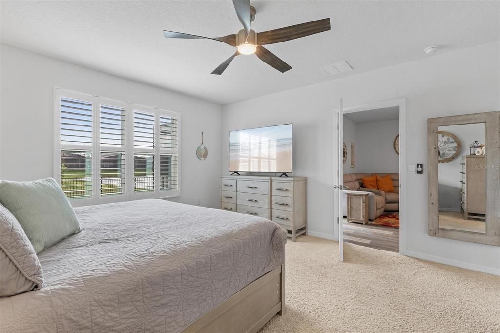Activo con contrato: $369,900 (3 camas, 2 baños, 1653 Pies cuadrados)