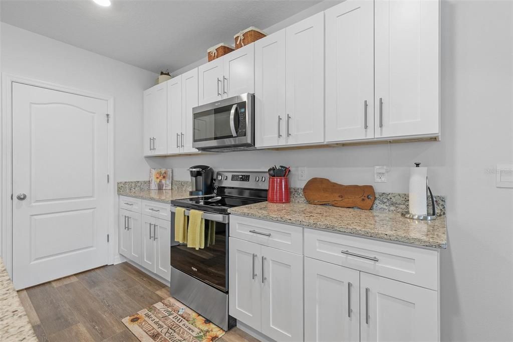 Activo con contrato: $369,900 (3 camas, 2 baños, 1653 Pies cuadrados)