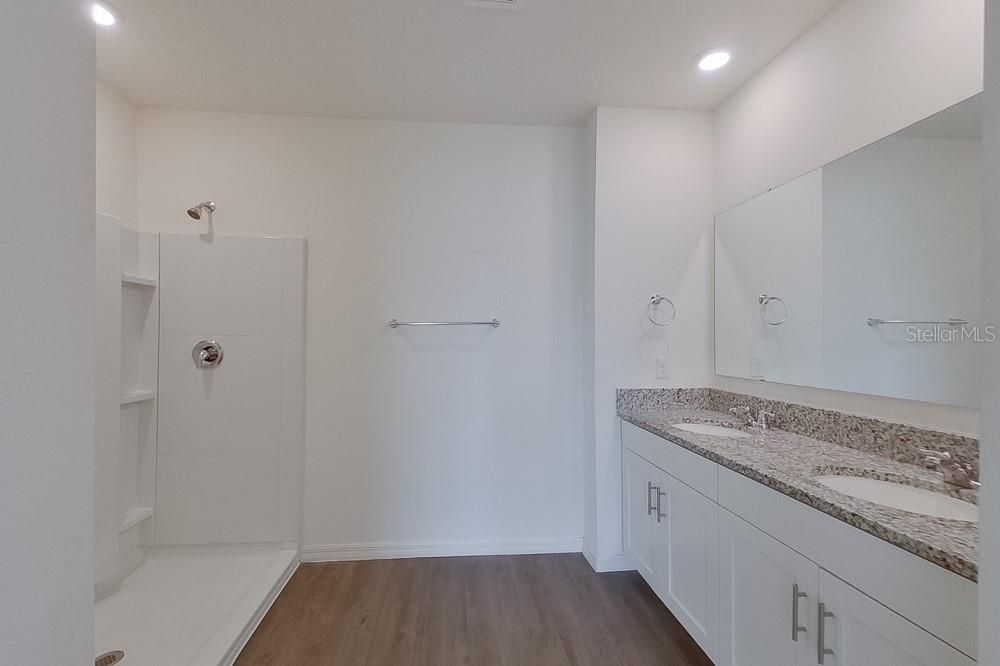 В аренду: $2,495 (5 спален, 3 ванн, 2447 Квадратных фут)