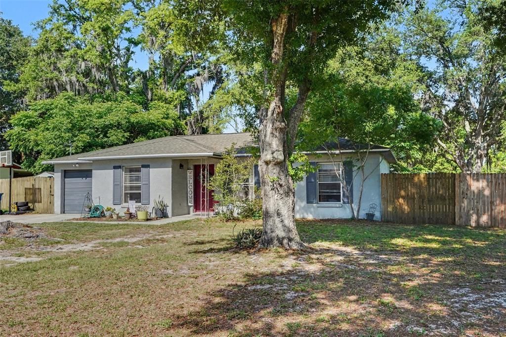 For Sale: $255,000 (3 beds, 1 baths, 1079 Square Feet)