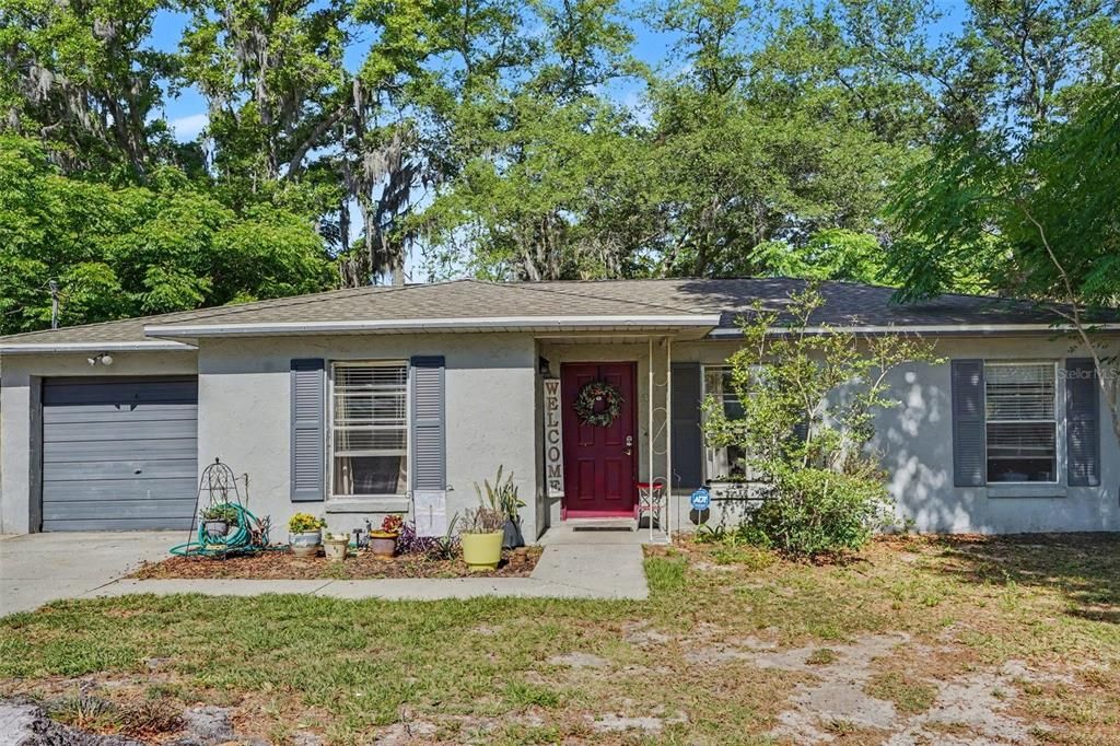 For Sale: $255,000 (3 beds, 1 baths, 1079 Square Feet)