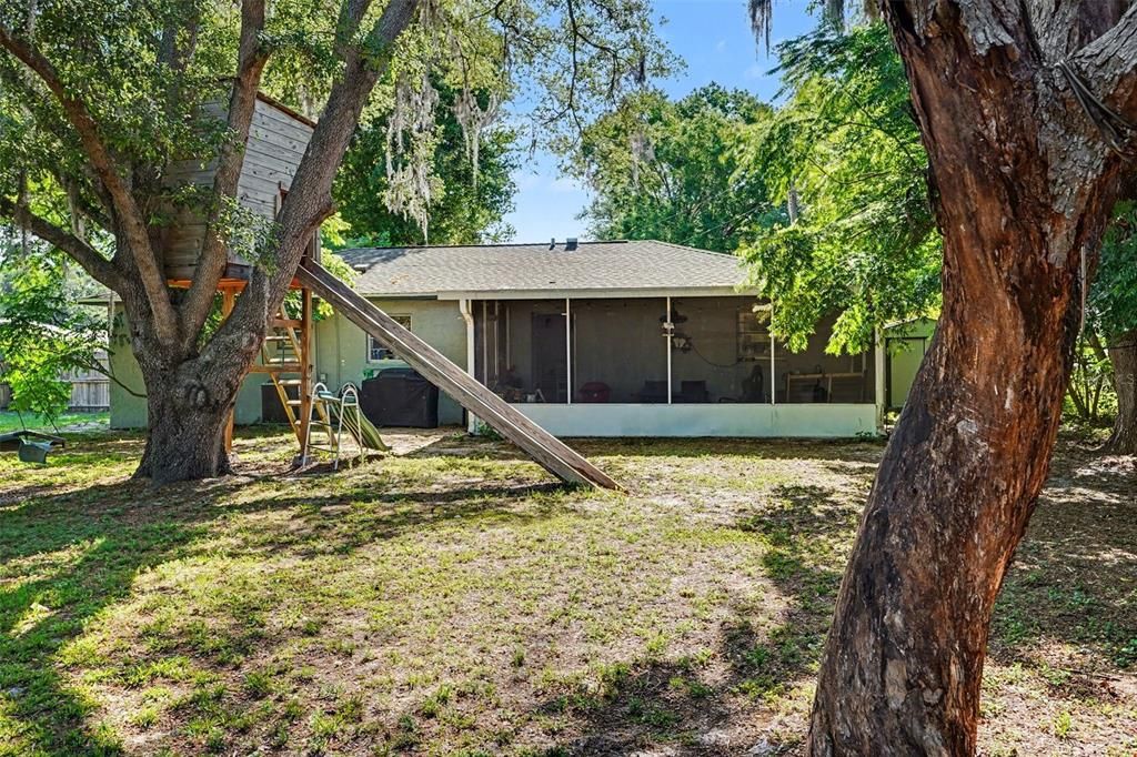 For Sale: $255,000 (3 beds, 1 baths, 1079 Square Feet)