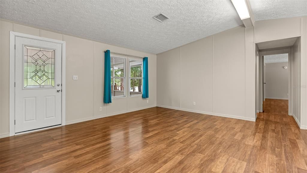 Activo con contrato: $250,000 (3 camas, 3 baños, 1488 Pies cuadrados)