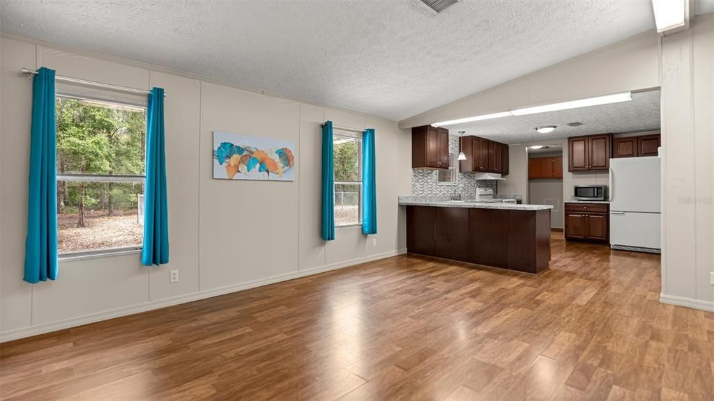 Activo con contrato: $250,000 (3 camas, 3 baños, 1488 Pies cuadrados)