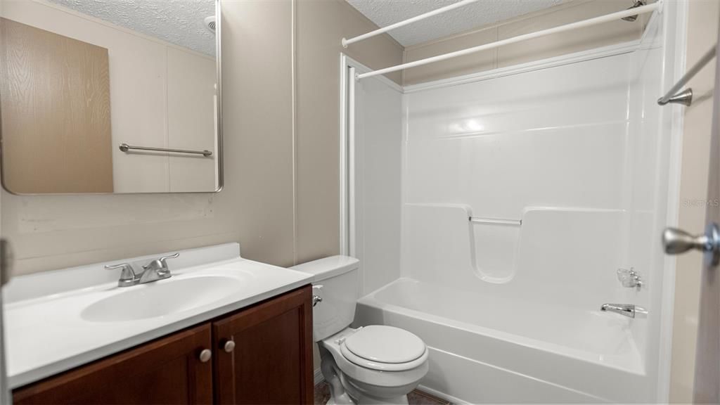 Activo con contrato: $250,000 (3 camas, 3 baños, 1488 Pies cuadrados)