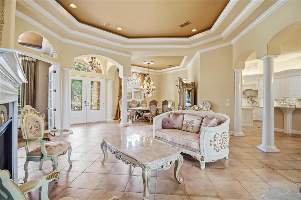 Activo con contrato: $1,150,000 (3 camas, 3 baños, 3837 Pies cuadrados)