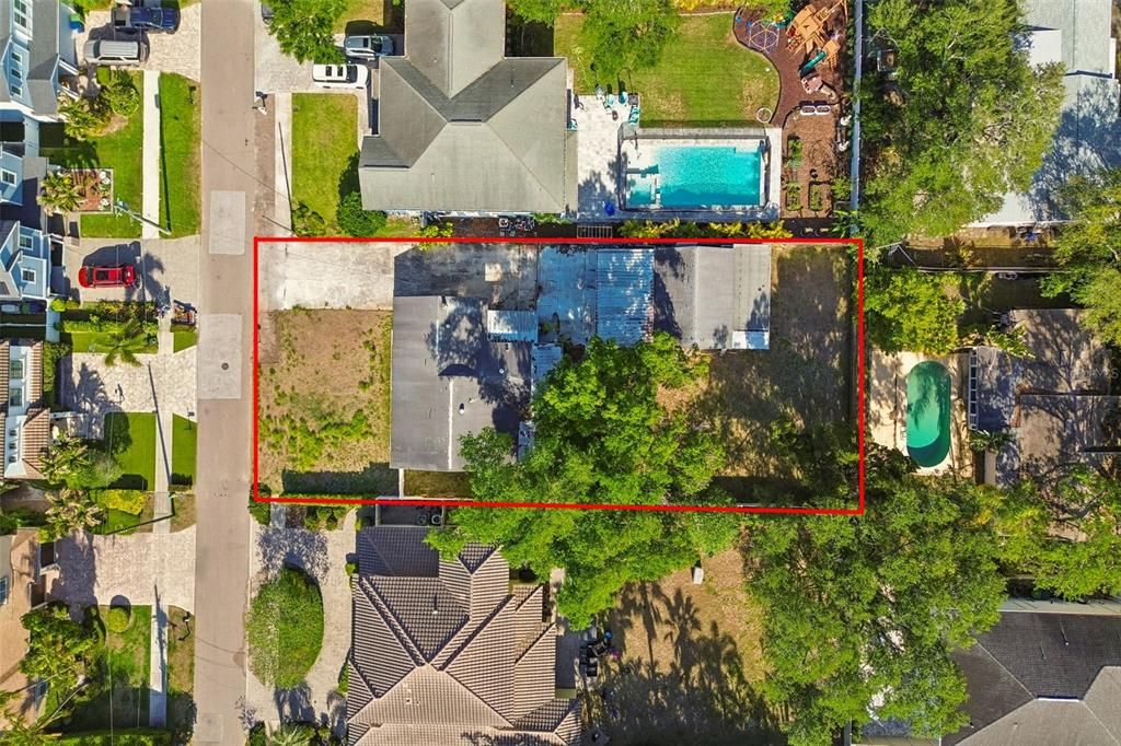 合同活跃: $850,000 (0.29 acres)