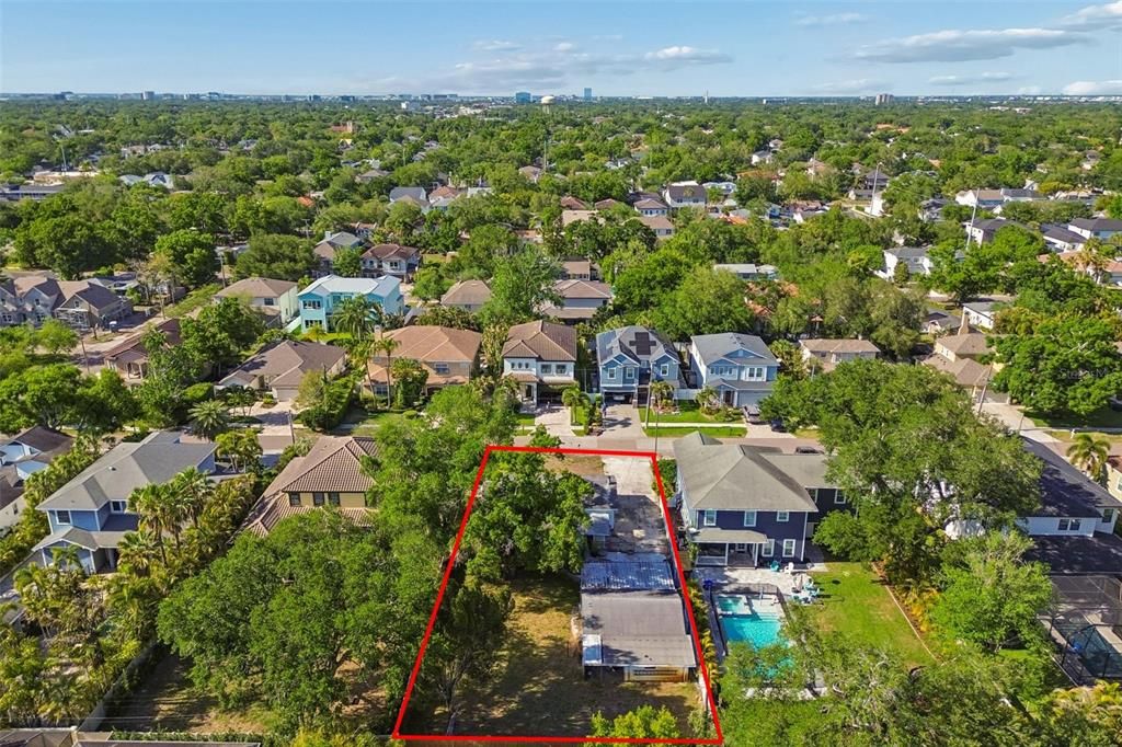 合同活跃: $850,000 (0.29 acres)