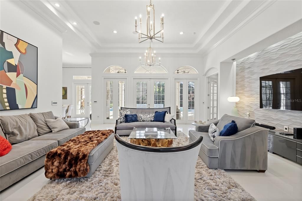 For Sale: $1,895,000 (5 beds, 4 baths, 3728 Square Feet)
