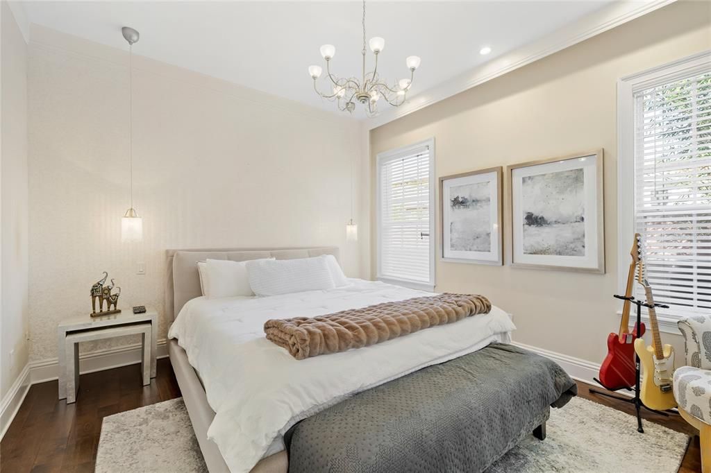 For Sale: $1,895,000 (5 beds, 4 baths, 3728 Square Feet)