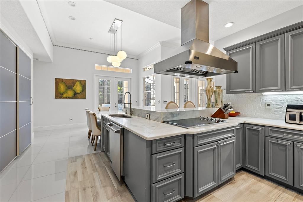 For Sale: $1,895,000 (5 beds, 4 baths, 3728 Square Feet)