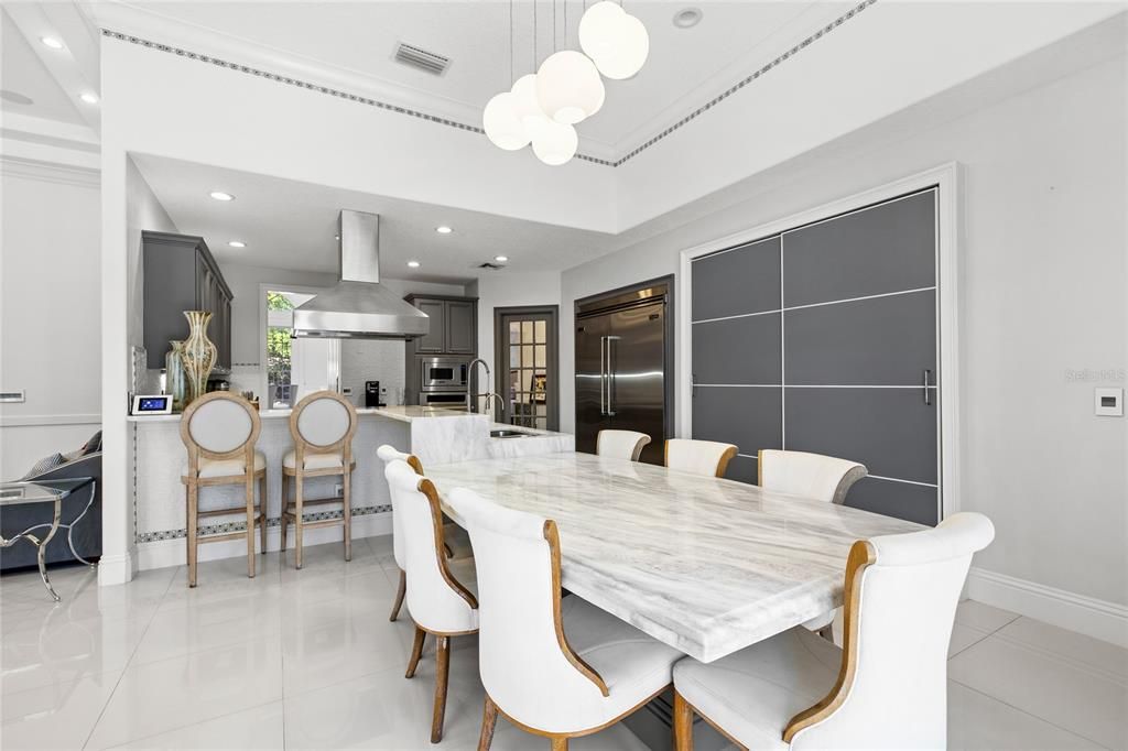 For Sale: $1,895,000 (5 beds, 4 baths, 3728 Square Feet)