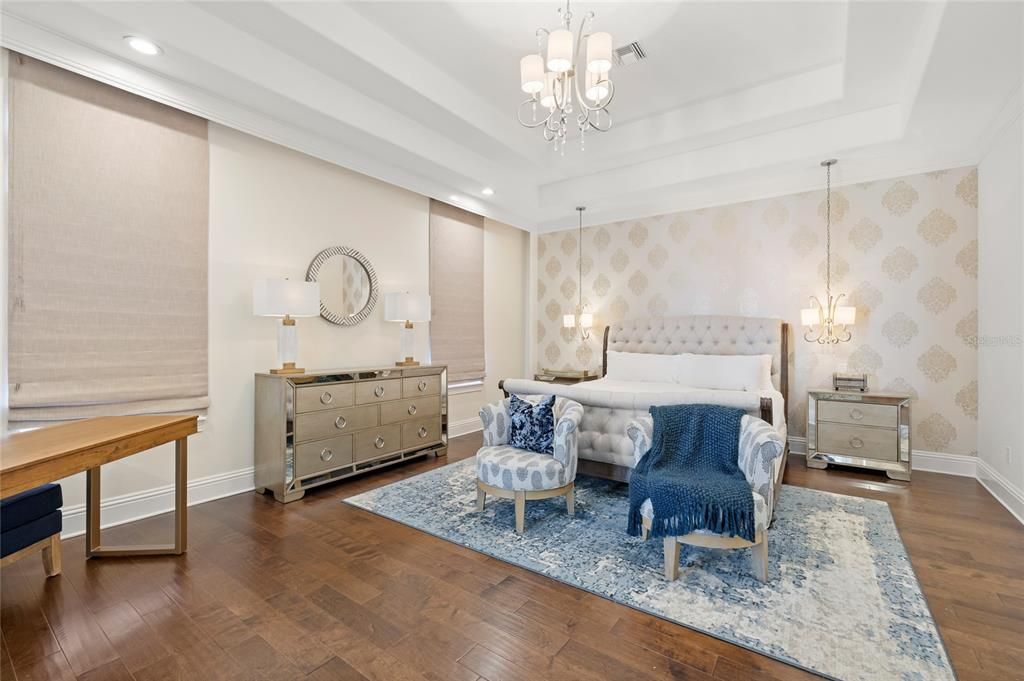 For Sale: $1,895,000 (5 beds, 4 baths, 3728 Square Feet)