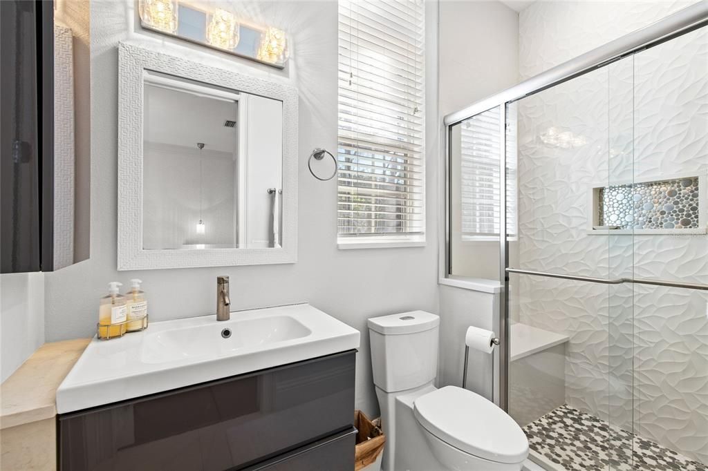 For Sale: $1,895,000 (5 beds, 4 baths, 3728 Square Feet)