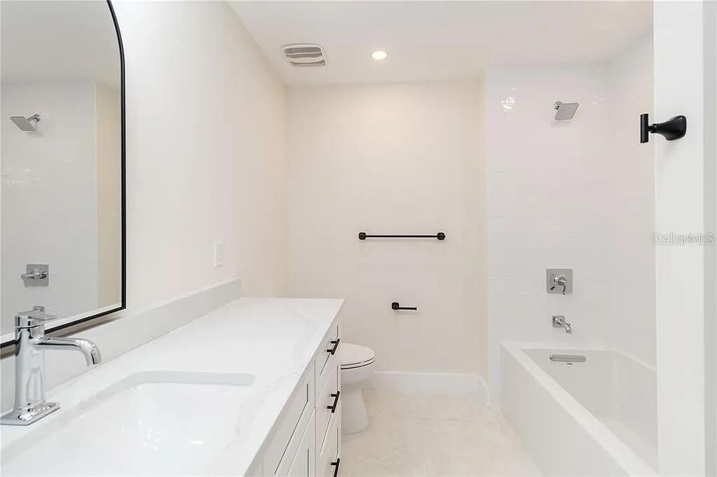 For Sale: $749,000 (3 beds, 2 baths, 1937 Square Feet)