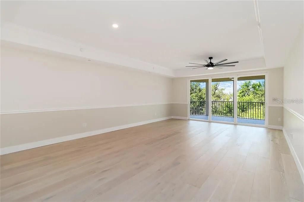 For Sale: $749,000 (3 beds, 2 baths, 1937 Square Feet)
